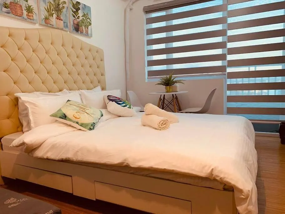 Studio Unit For Staycation With Wi-Fi & Netflix Near Bgc, Taguig - Additional P150 Per Head For Pool Access Manila