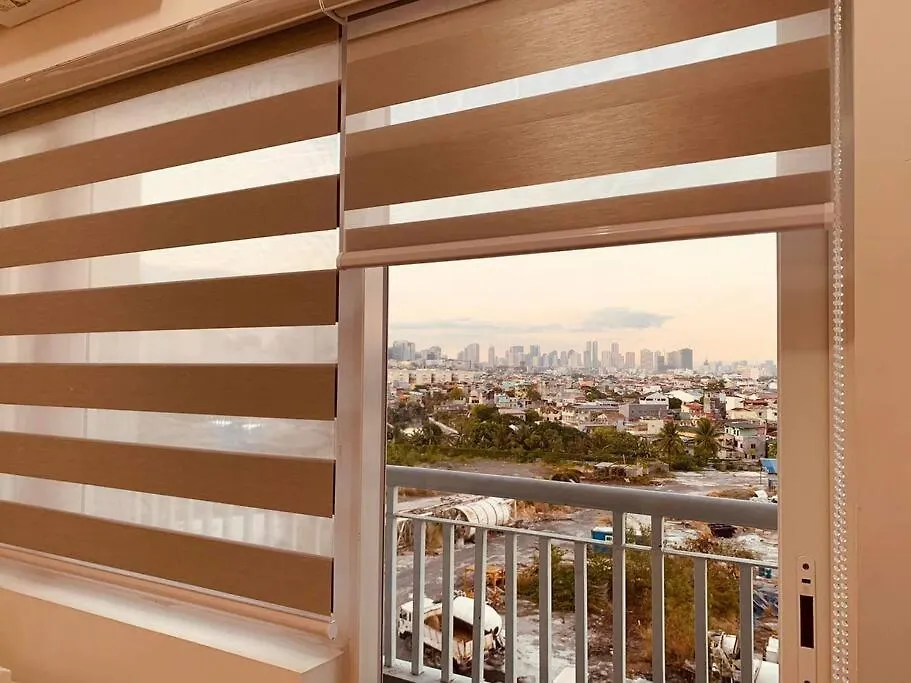 Apartment Studio Retreat: Wi-Fi, Netflix & Pool Access near BGC Manila